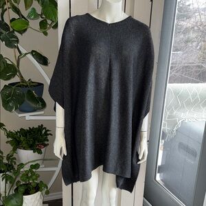 Bench oversized M Elegant dark Gray small Knit v neck Poncho NWOT